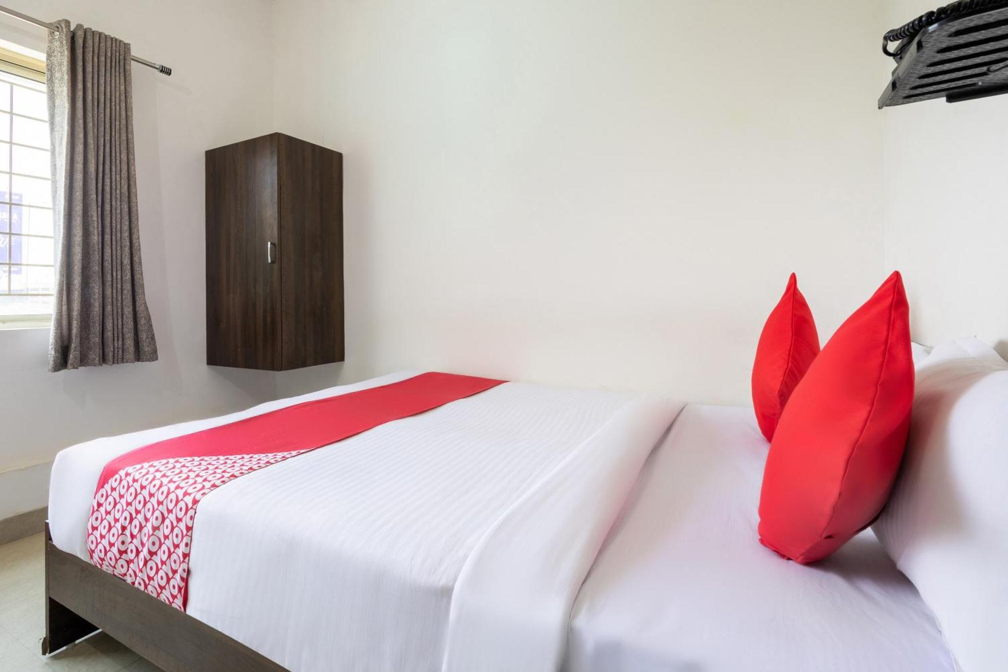 Oyo Splenor Inn Kammasandra Extérieur photo