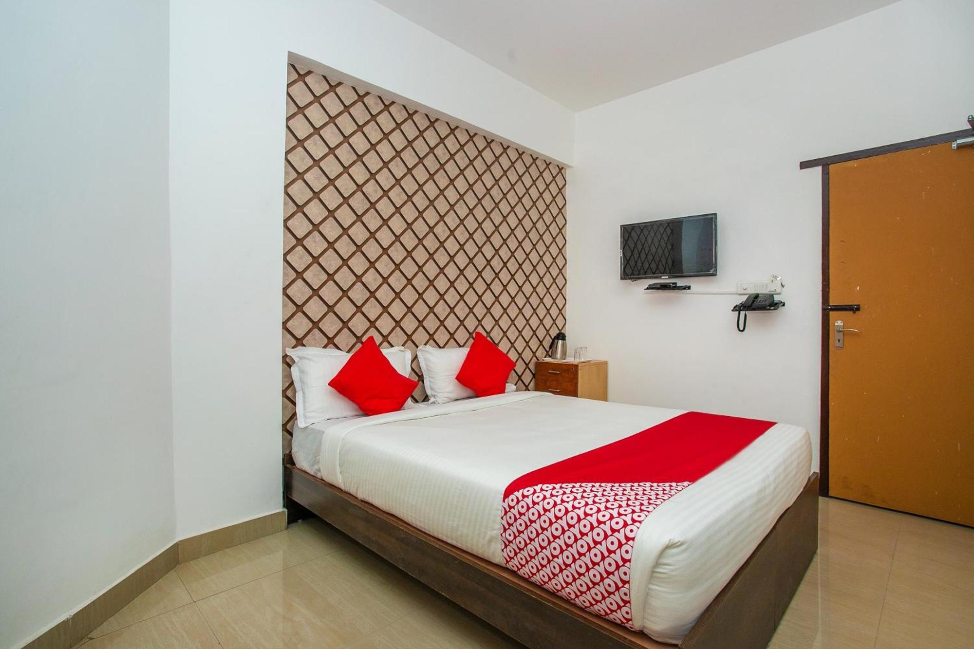 Oyo Splenor Inn Kammasandra Extérieur photo